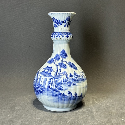 古玩陶瓷青花山水人物紋蒜頭瓶真品鑒賞圖