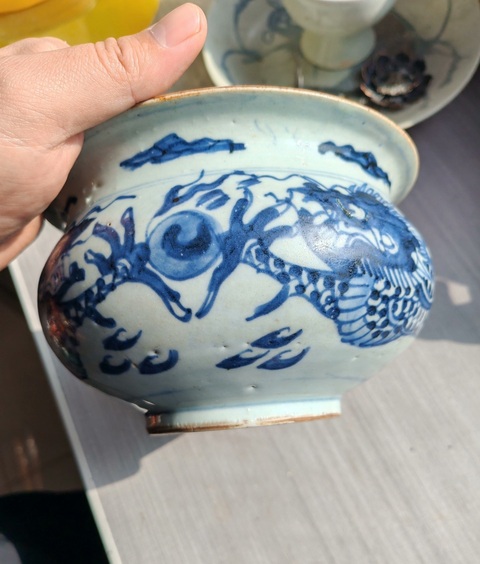 古玩陶瓷清康熙青花云龍趕珠紋香爐真品鑒賞圖
