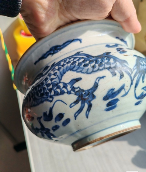 古玩陶瓷清康熙青花云龍趕珠紋香爐真品鑒賞圖