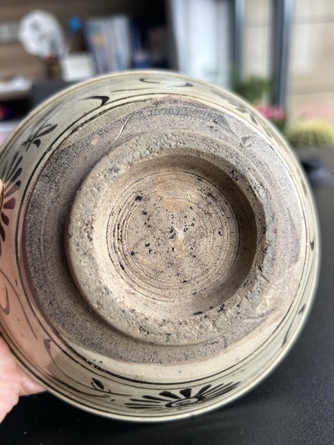 古玩陶瓷磁州窯白地黑花菊紋碗真品鑒賞圖