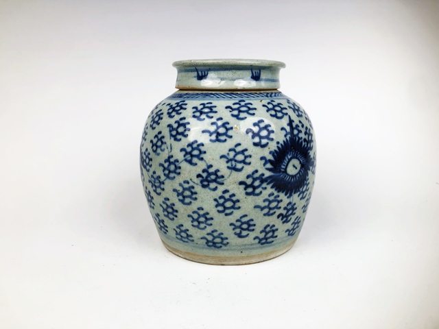 古玩陶瓷清中期·青花太陽(yáng)花卉蓋罐拍賣,當(dāng)前價(jià)格99元