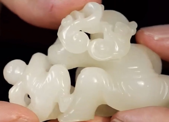 古玩玉器童子戲犬真品鑒賞圖