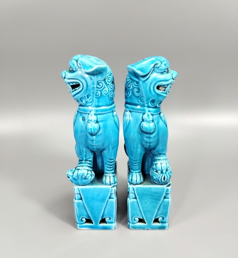 古玩陶瓷孔雀藍(lán)釉獅子擺件真品鑒賞圖