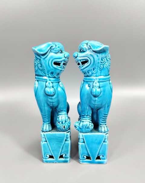 古玩陶瓷孔雀藍(lán)釉獅子擺件真品鑒賞圖