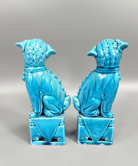 古玩陶瓷孔雀藍(lán)釉獅子擺件真品鑒賞圖
