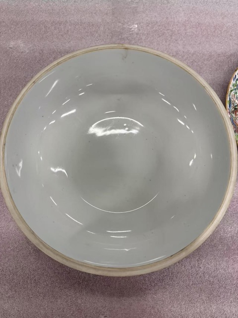 古玩陶瓷五彩蓋盒真品鑒賞圖