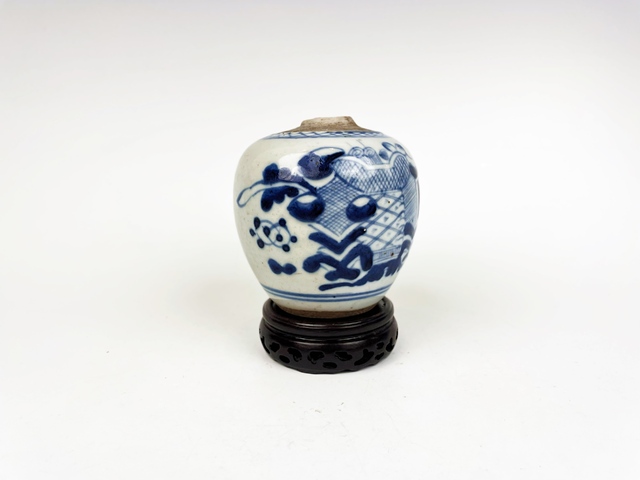 古玩陶瓷清中期·青花花卉罐拍賣,當(dāng)前價格0元