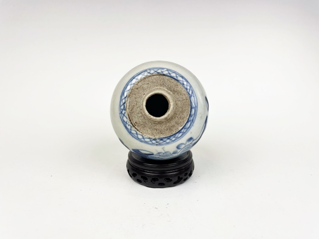 古玩陶瓷清中期·青花花卉罐拍賣,當(dāng)前價格0元