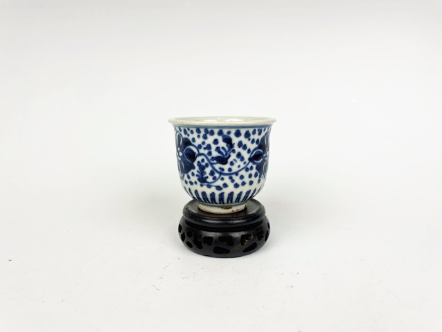 古玩陶瓷清中期·青花花卉仰鐘杯拍賣,當前價格0元