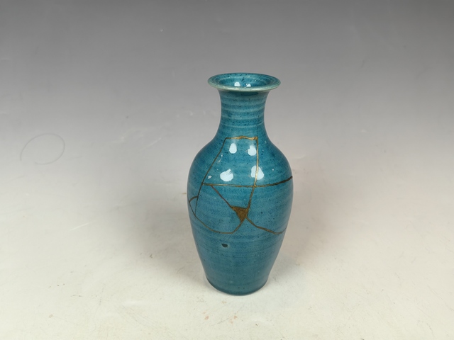 古玩陶瓷清中孔雀藍釉觀音瓶真品鑒賞圖