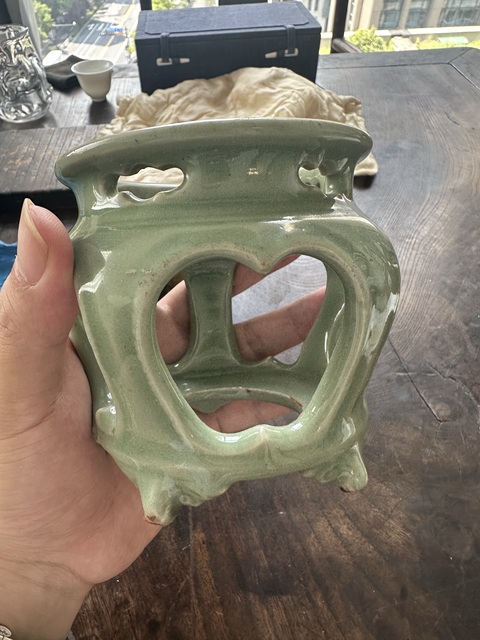古玩陶瓷龍泉青瓷魚穿真品鑒賞圖