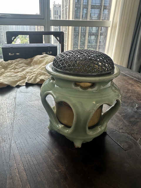 古玩陶瓷龍泉青瓷魚穿真品鑒賞圖