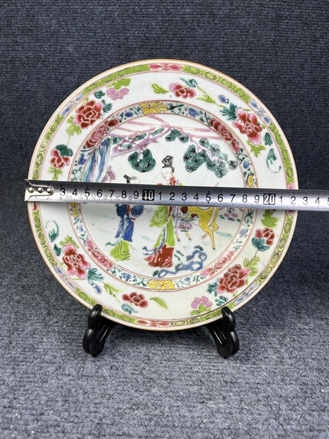 古玩陶瓷粉彩麻姑獻壽紋盤真品鑒賞圖