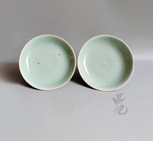 古玩陶瓷清代昌記款豆青釉盤一對拍賣，當前價格76元