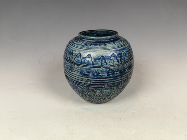 古玩陶瓷清中孔雀藍(lán)釉仿青銅紋蓋罐真品鑒賞圖
