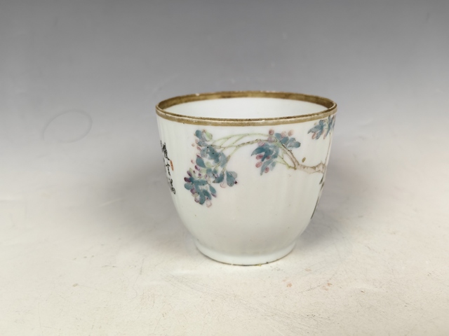 古玩陶瓷清晚名家吳煥庭作淺降花卉鳥詩文瓜棱茶杯真品鑒賞圖