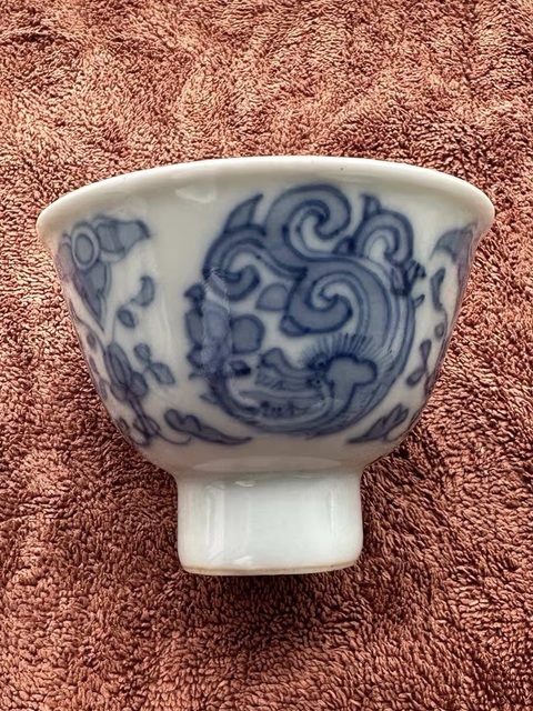 古玩陶瓷團龍紋青花杯真品鑒賞圖