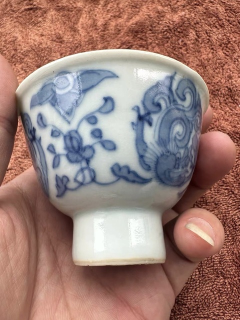 古玩陶瓷團龍紋青花杯真品鑒賞圖