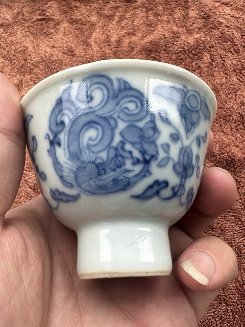古玩陶瓷團龍紋青花杯真品鑒賞圖