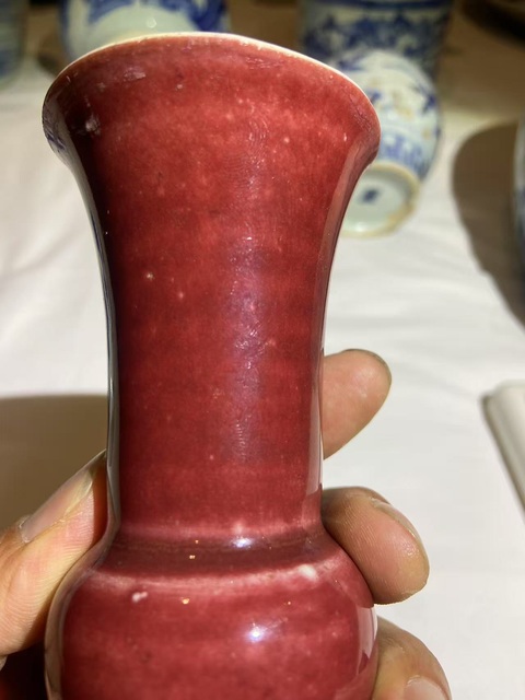 古玩陶瓷紅釉花觚真品鑒賞圖