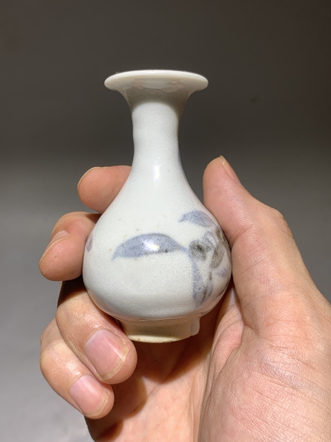 古玩陶瓷青花花卉紋玉壺春瓶真品鑒賞圖