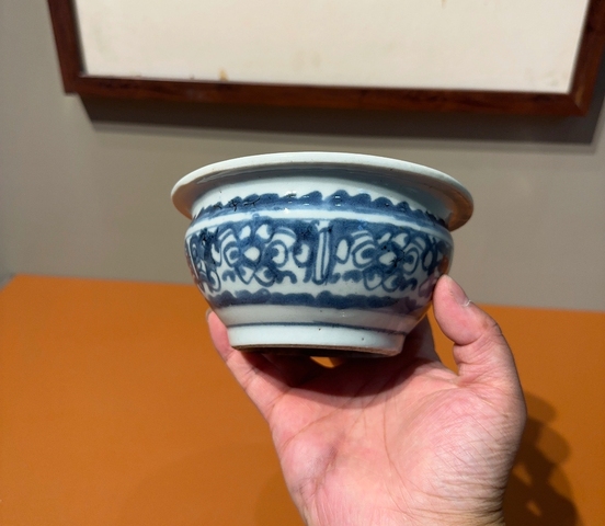 古玩陶瓷拐子龍紋青花香爐真品鑒賞圖