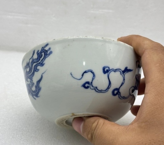 古玩陶瓷清晚期青花云鳳紋臥足碗真品鑒賞圖