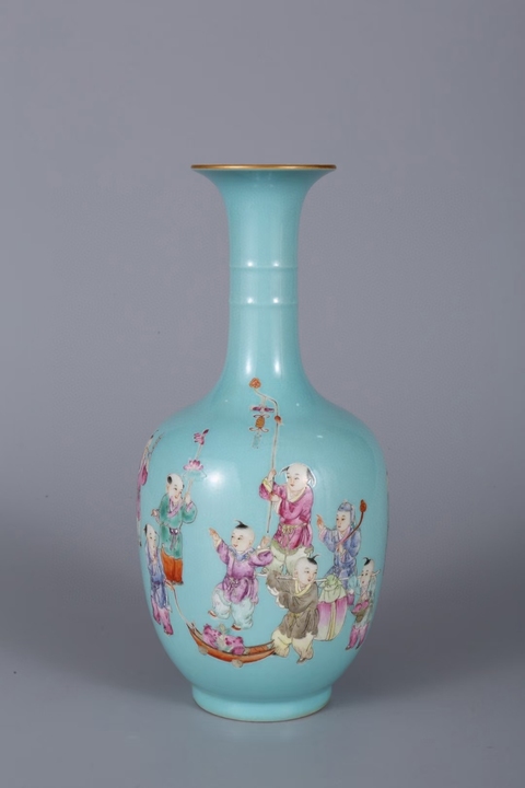 古玩陶瓷粉彩嬰戲紋長頸撇口瓶真品鑒賞圖
