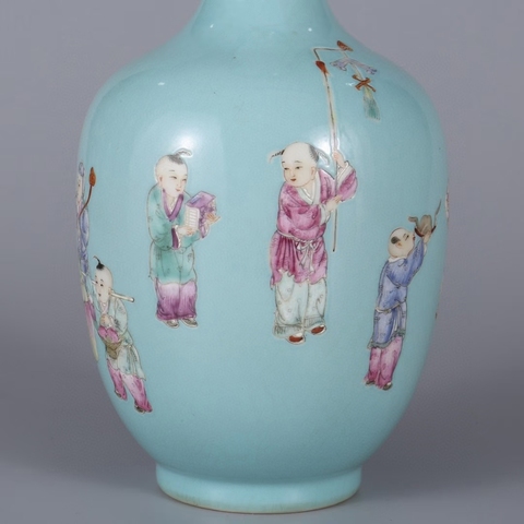 古玩陶瓷粉彩嬰戲紋長頸撇口瓶真品鑒賞圖
