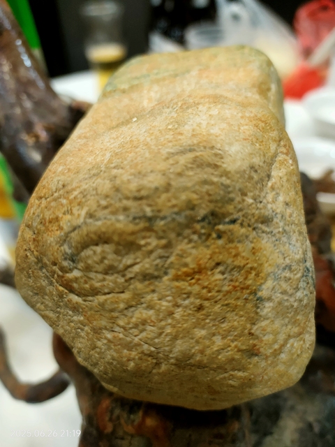 古玩玉器翡翠賭石原石真品鑒賞圖