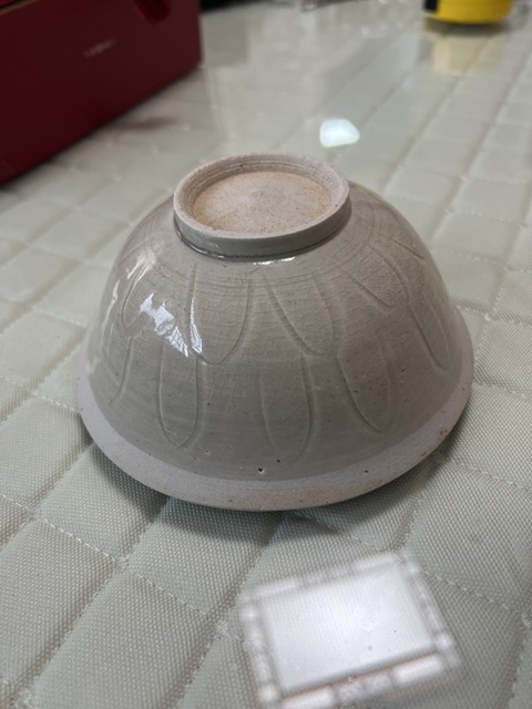 古玩陶瓷青白釉蓮瓣紋碗真品鑒賞圖