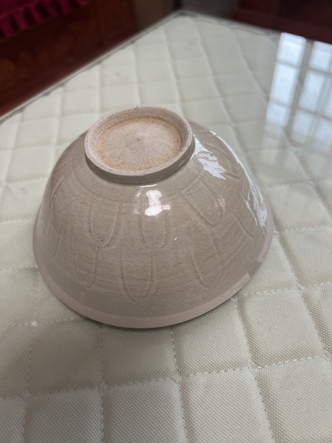 古玩陶瓷青白釉蓮瓣紋碗真品鑒賞圖