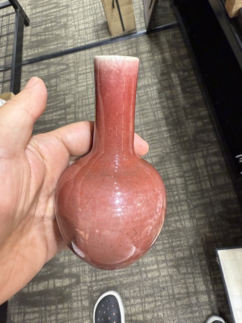 古玩陶瓷郎紅釉天球瓶真品鑒賞圖