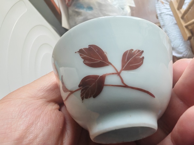 古玩陶瓷花卉紋杯真品鑒賞圖
