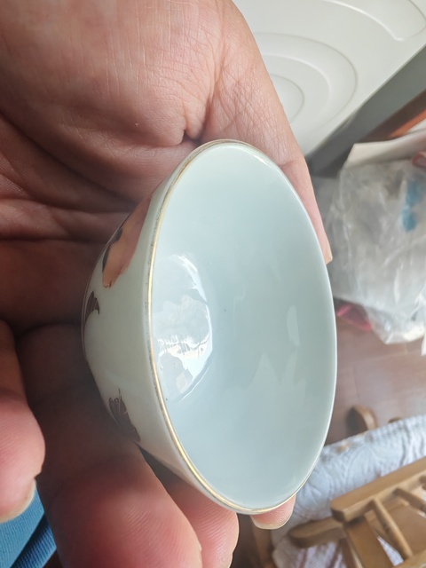 古玩陶瓷花卉紋杯真品鑒賞圖