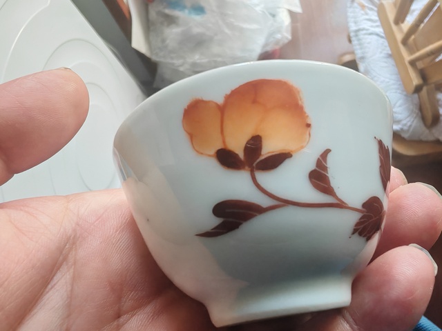 古玩陶瓷花卉紋杯真品鑒賞圖