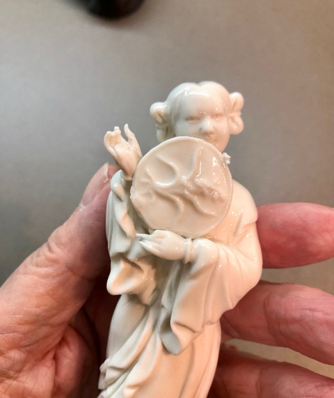 古玩陶瓷德化白瓷造像真品鑒賞圖