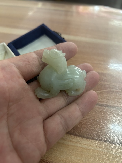 古玩玉器和田玉雕“瑞獸”擺件真品鑒賞圖
