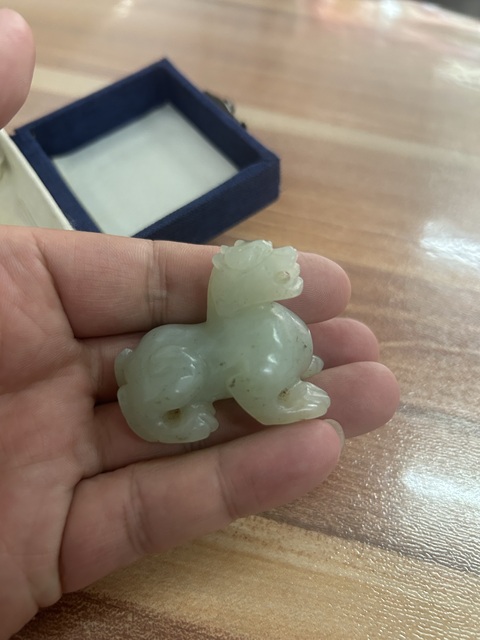 古玩玉器和田玉雕“瑞獸”擺件真品鑒賞圖