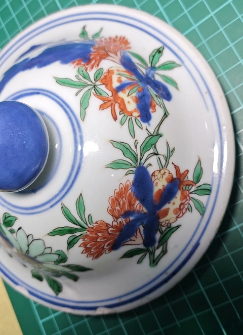 古玩陶瓷青花五彩花卉紋蓋真品鑒賞圖