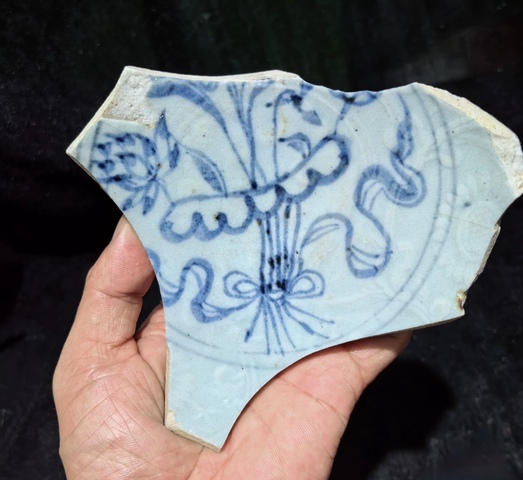 古玩陶瓷一束蓮青花碗標(biāo)本真品鑒賞圖