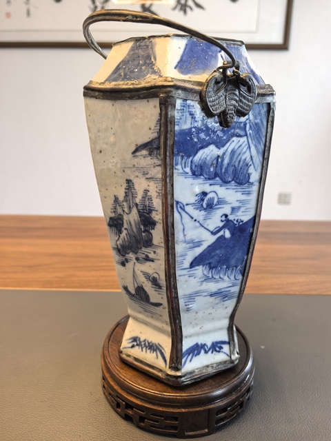 古玩陶瓷道光青花山水人物六方詩文瓶拍賣,當前價格850元
