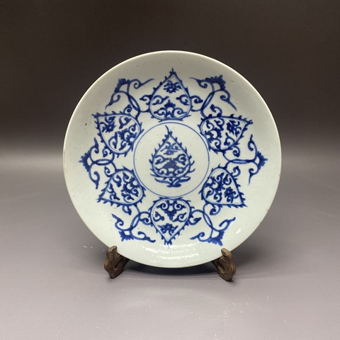 古玩陶瓷外黃釉內青花盤真品鑒賞圖