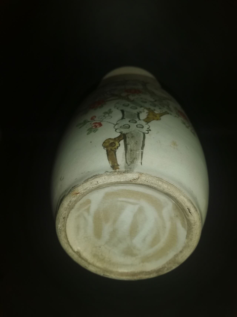 古玩陶瓷柳樹黃鶯粉彩瓶真品鑒賞圖