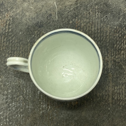 古玩陶瓷仕女花卉紋青花執(zhí)杯真品鑒賞圖