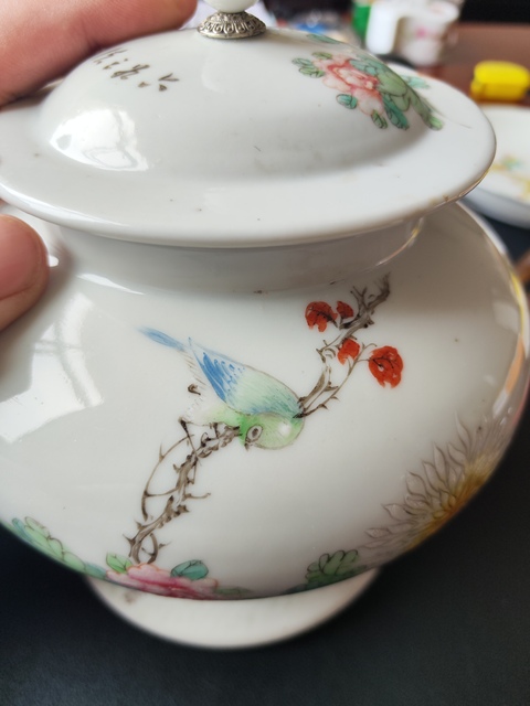 古玩陶瓷民國粉彩花鳥將軍罐拍賣,當前價格2600元