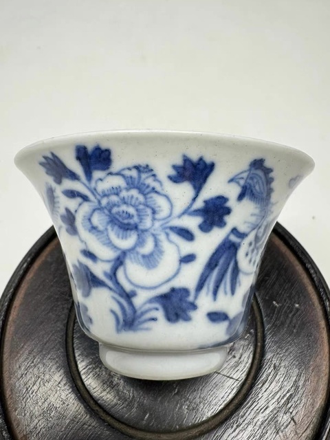 古玩陶瓷鳳紋青花杯真品鑒賞圖