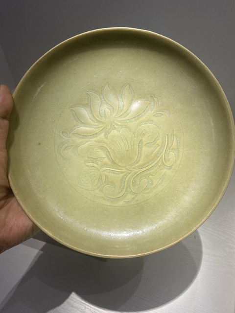 古玩陶瓷龍泉青瓷刻花斂口洗真品鑒賞圖