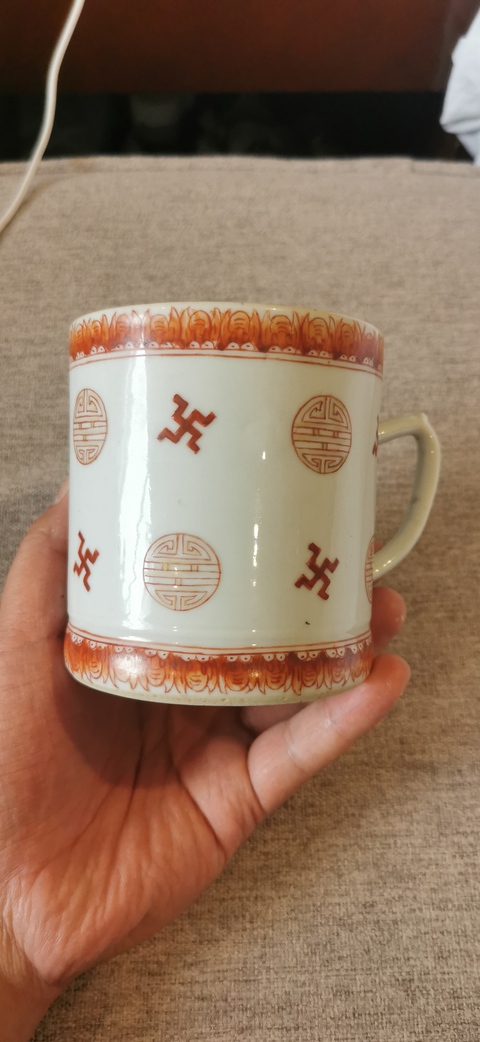 古玩陶瓷清晚期 礬紅萬福萬壽把杯真品鑒賞圖