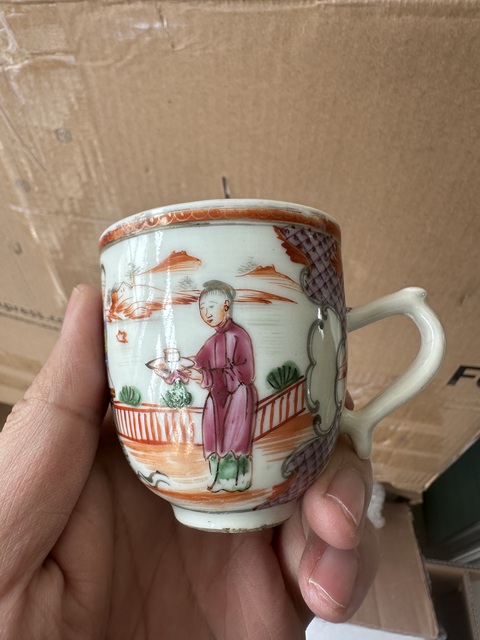 古玩陶瓷廣琺瑯風格人物紋馬克杯真品鑒賞圖